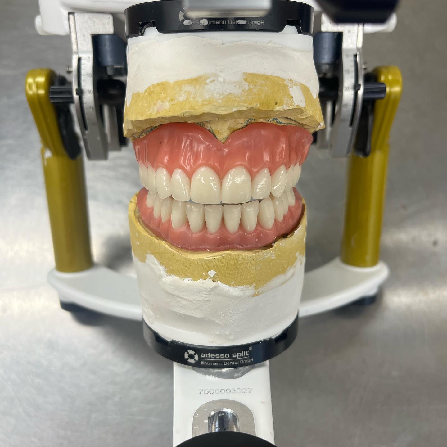 Easy DentureTM kerámia kompozit szilikon állítható univerzális fogpótlás