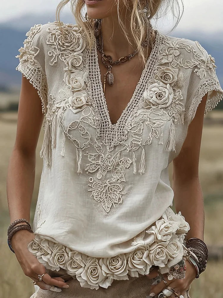 Damska koszulka z krótkim rękawem i dekoltem w serek z mieszanki lnu, haftowana róża