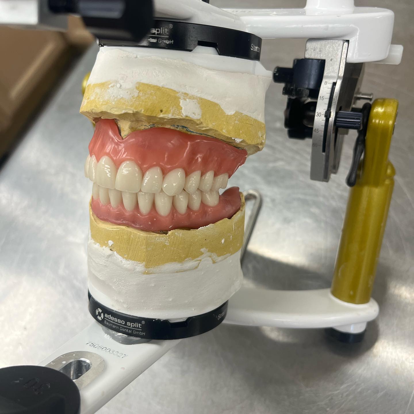Easy DentureTM kerámia kompozit szilikon állítható univerzális fogpótlás