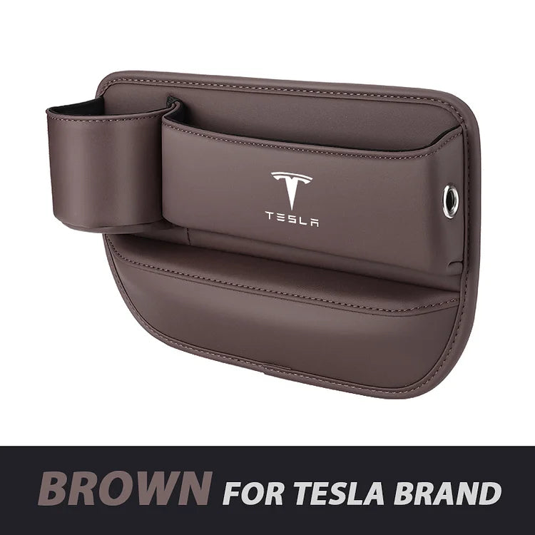 Úložný box do autosedačky