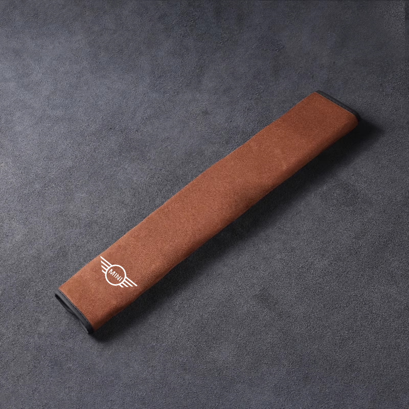 Kryt bezpečnostního pásu SilkLeather - ochrana krku a možnost loga