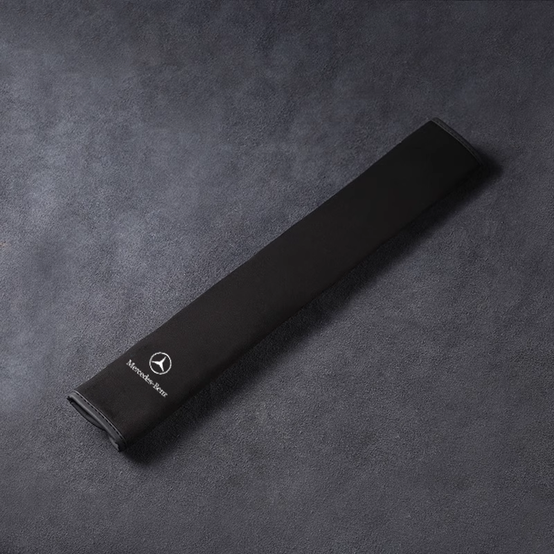 Kryt bezpečnostního pásu SilkLeather - ochrana krku a možnost loga