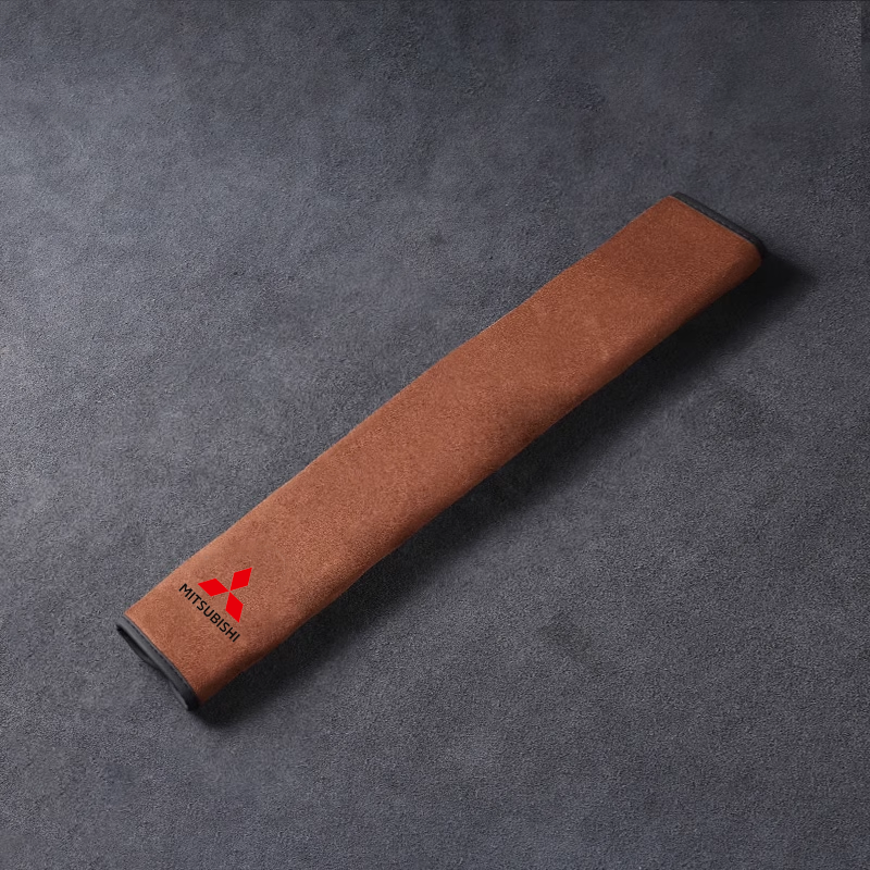 Kryt bezpečnostního pásu SilkLeather - ochrana krku a možnost loga