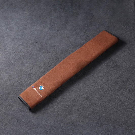 Kryt bezpečnostního pásu SilkLeather - ochrana krku a možnost loga
